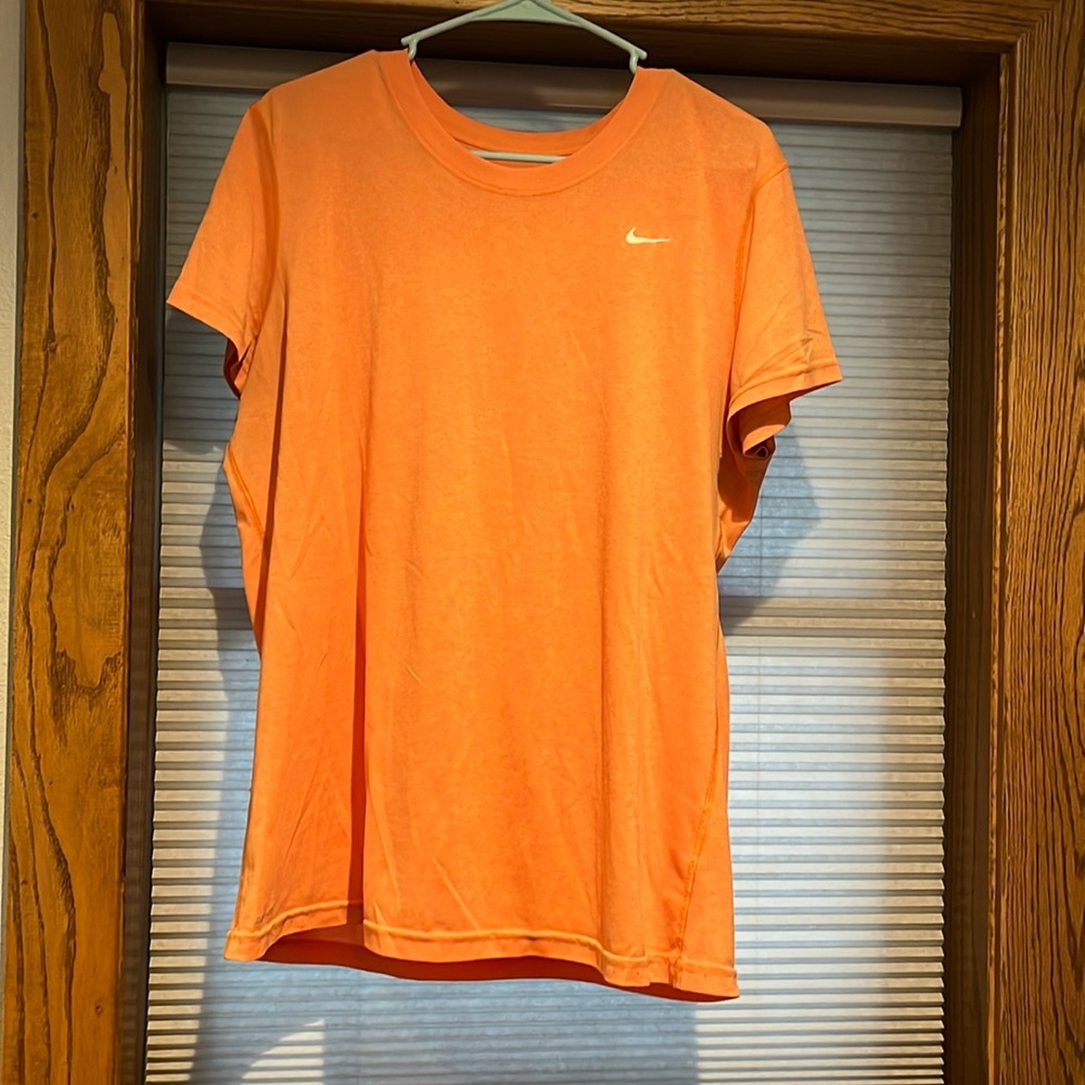 Women’s Nike Shirt